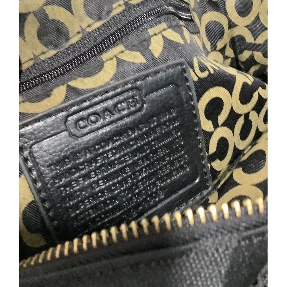 Coach handbags used large pre-owned black